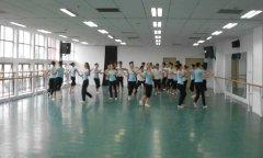 河北保定市河北大学艺术学院舞蹈蜜桃视频网址
